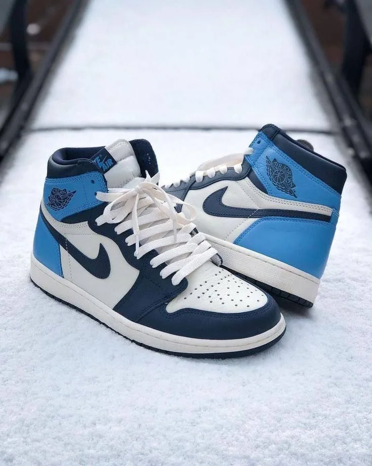 Jordan Retro 1 Blanca Azul