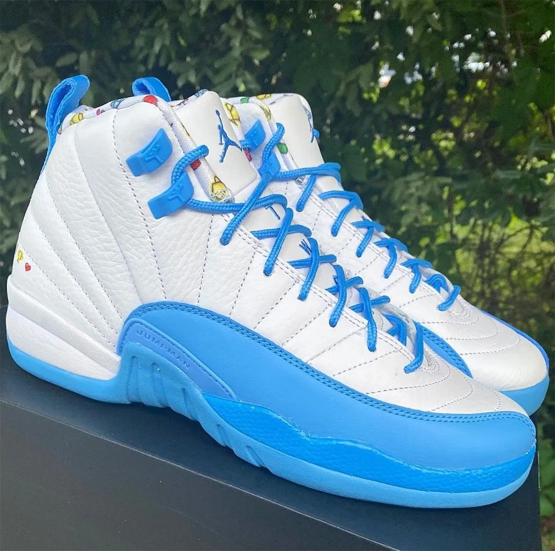 Jordan Retro 12 Blanca Azul
