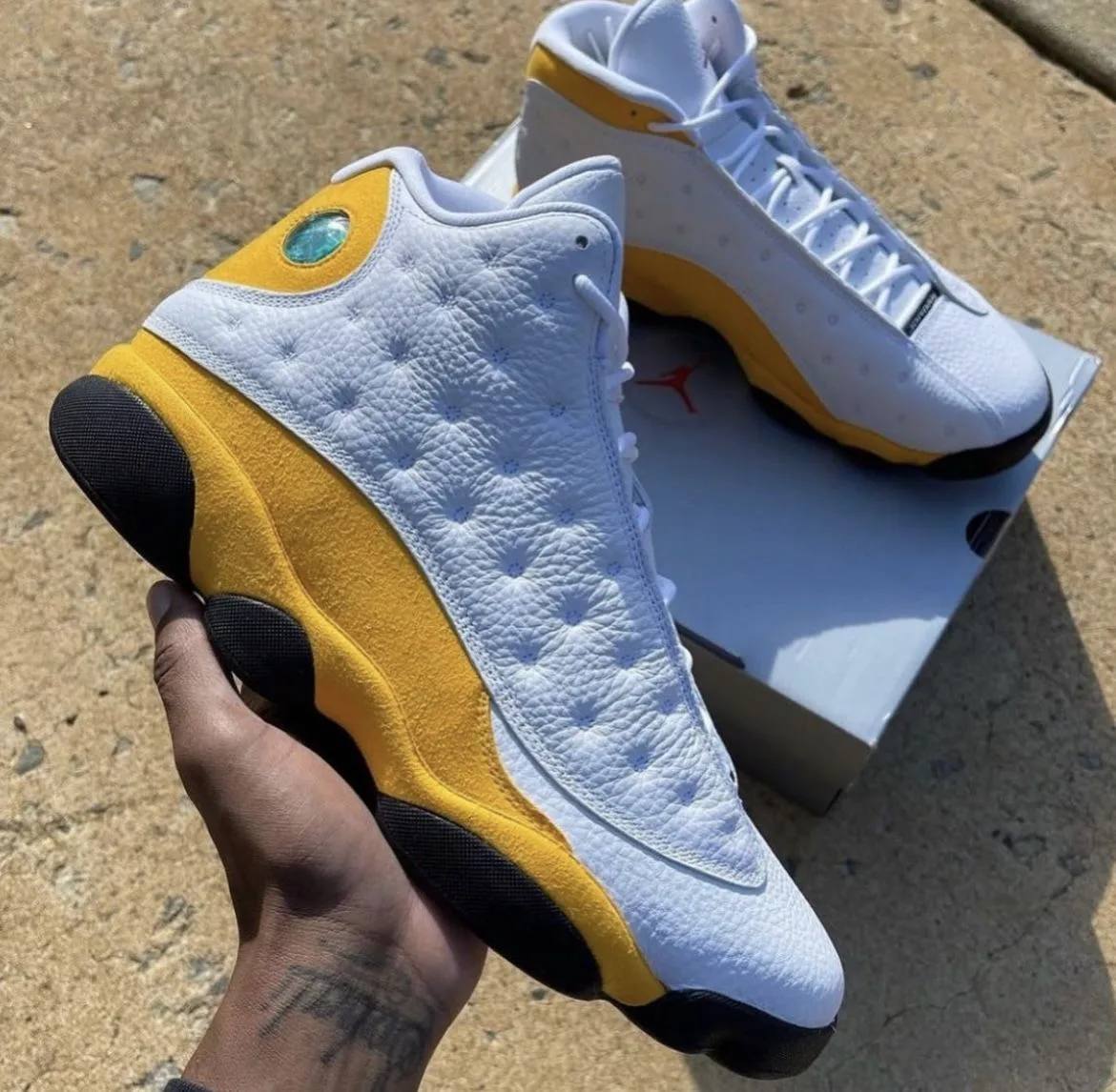 Jordan Retro 13 Blanca Amarilla