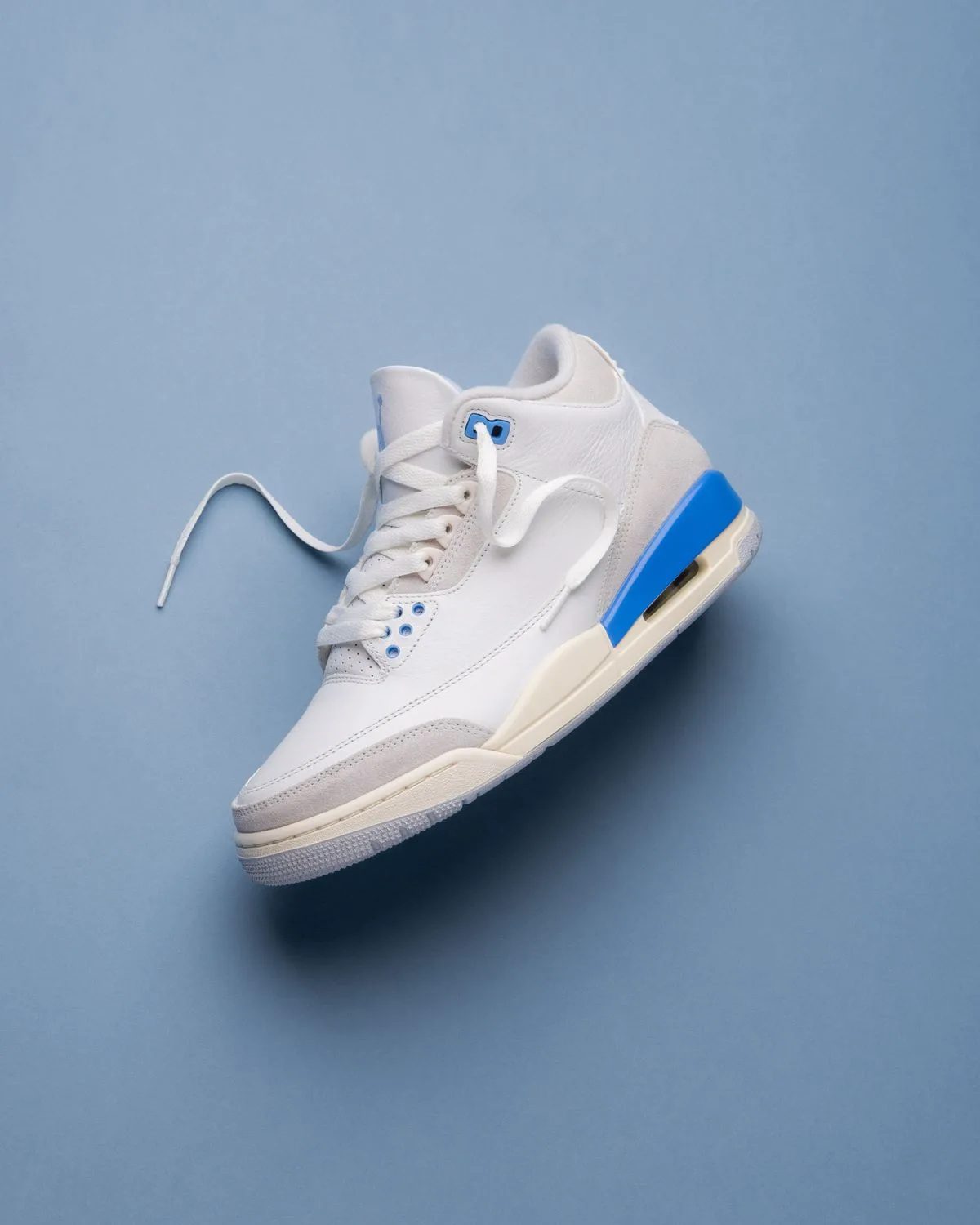 Jordan Retro 3 Beige Azul
