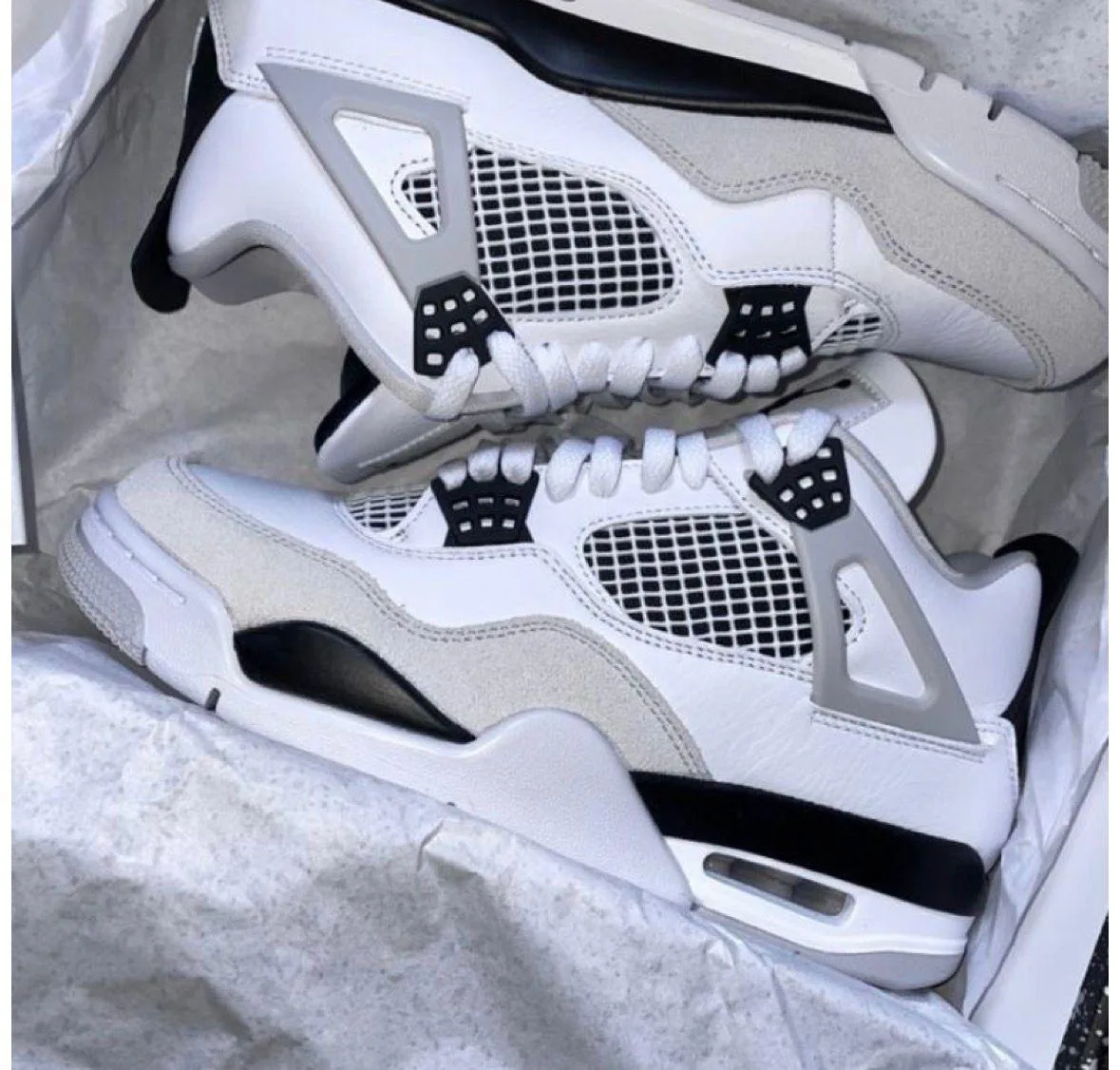 Jordan Retro 4 Blanca Negra