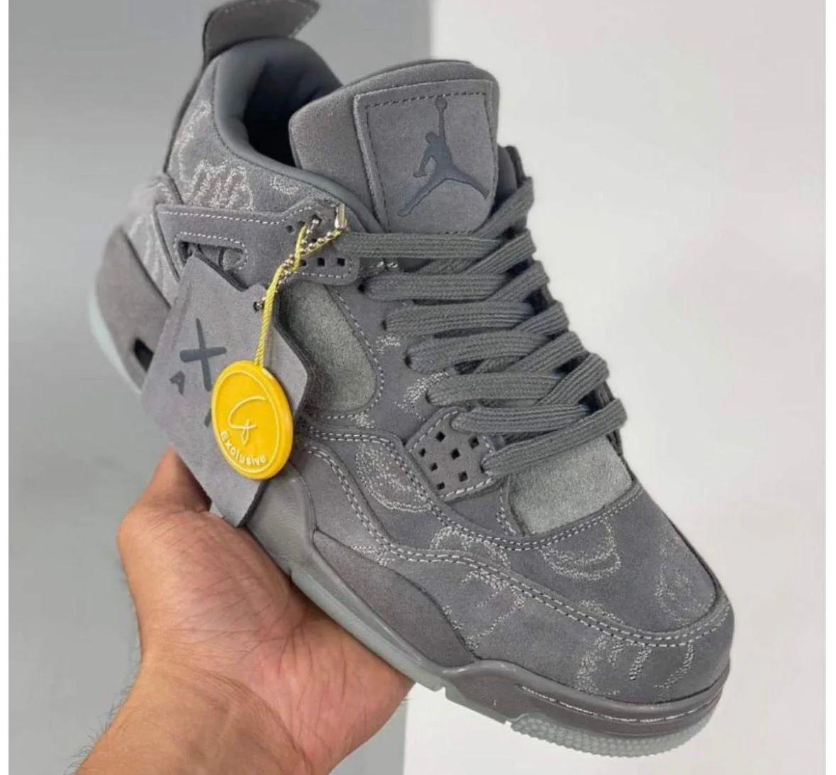 Jordan Retro 4 Kaws Gris