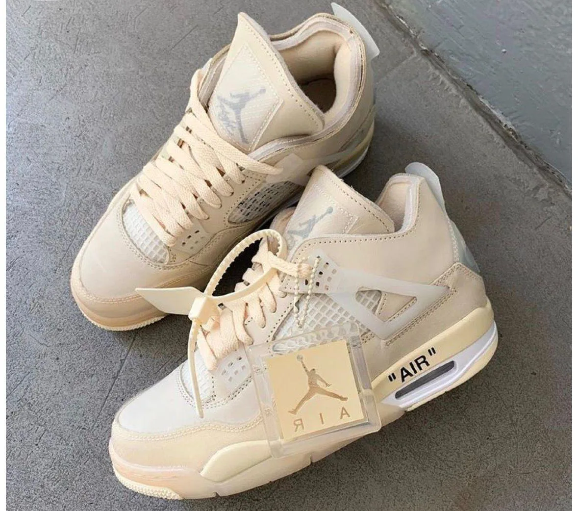 Jordan Retro 4 Off White