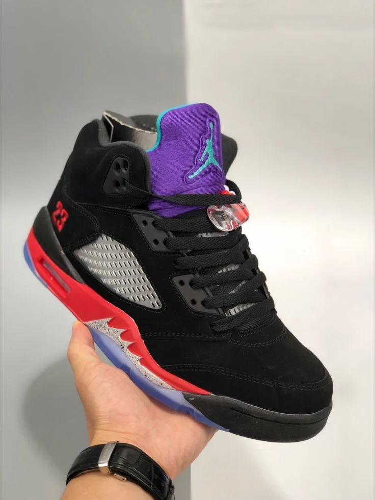 Jordan Retro Negra Morada