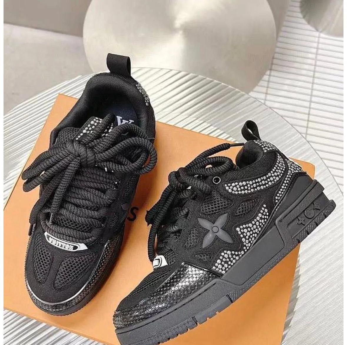LV Negra Perla Blanca
