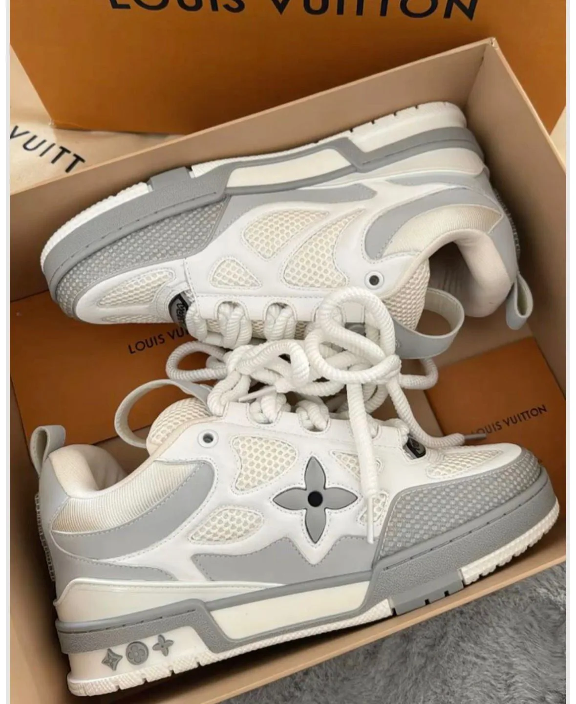 LV Skate Gris Blanca