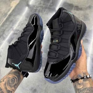 Jordan retro 11 negra