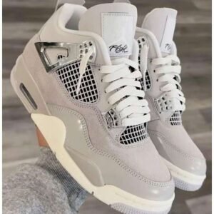 Jordan retro 4 frozen