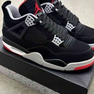 Jordan retro 4 negra gris