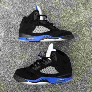 Jordan retro 5 negra azul